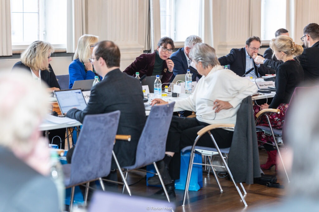 Teilnehmer während der Vollversammlung des Wissenschaftsrats in München